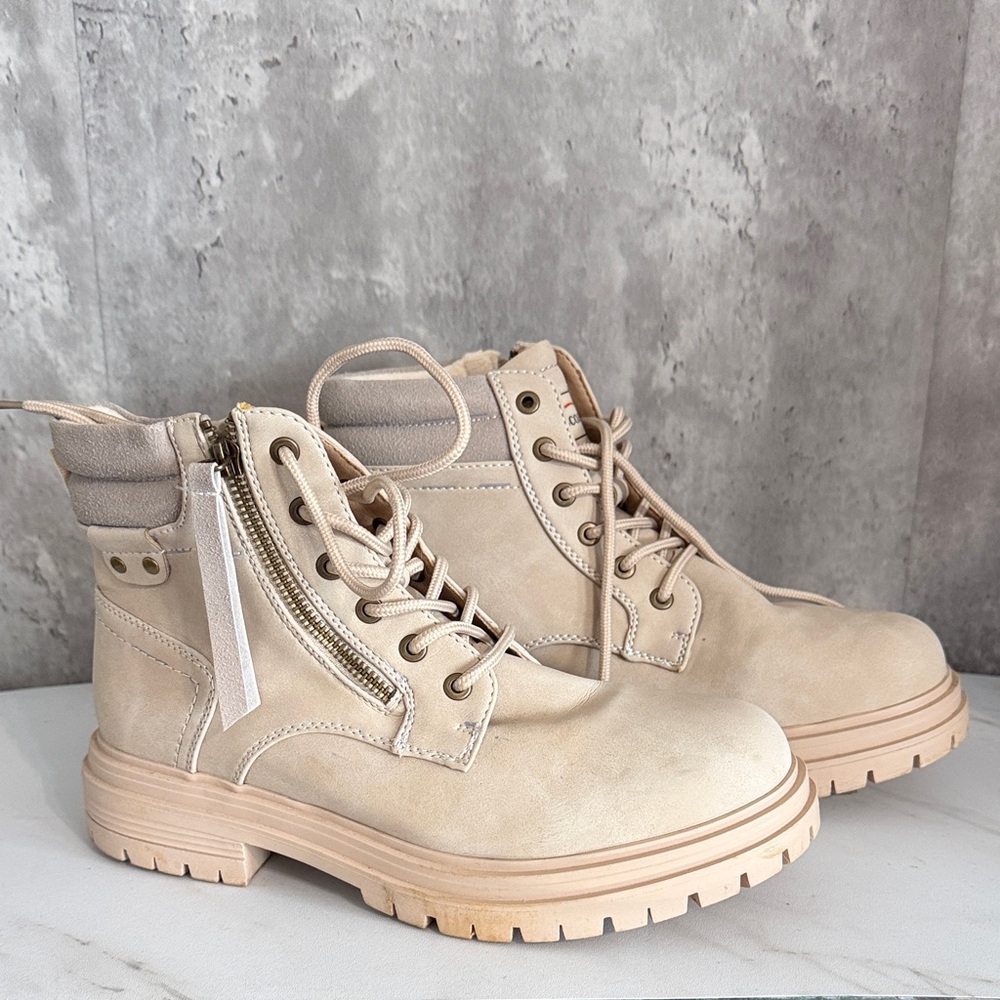 Viscozzy Beige Lace-Up Ankle combat Boots sz 42 / 11